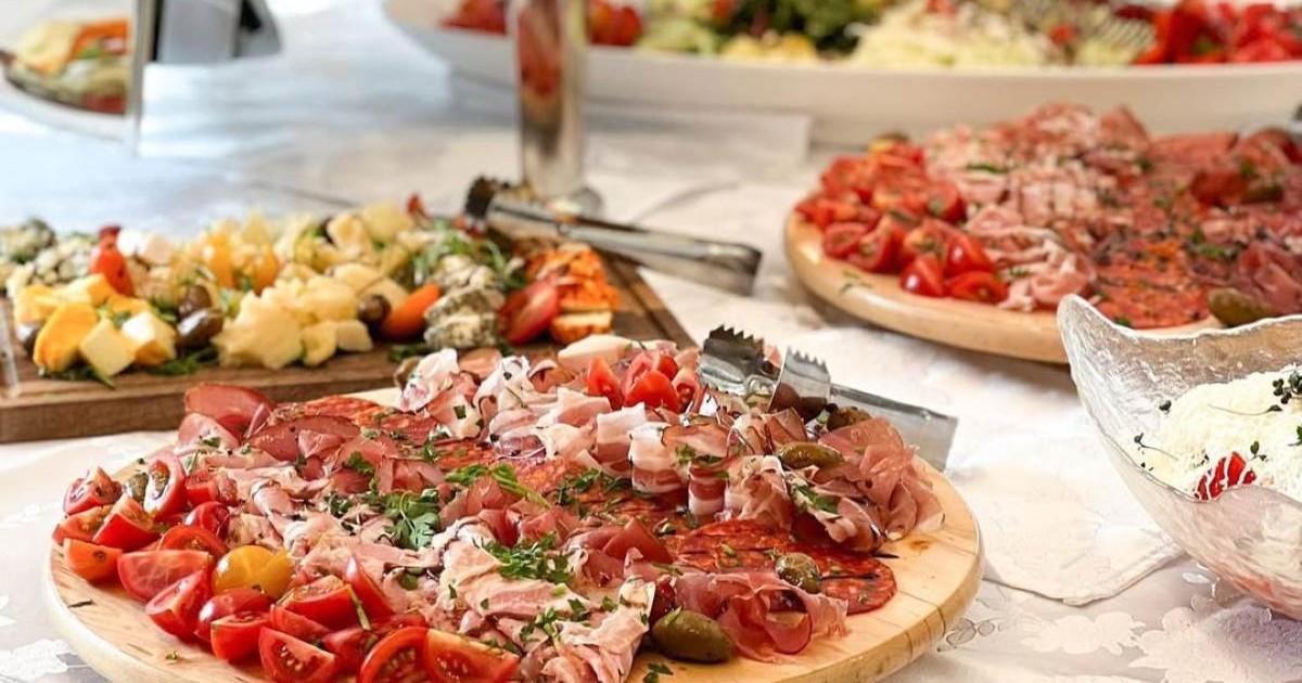 All You Can Eat doručak u hotelu Alexander Resort – Savršen početak dana na Kosmaju