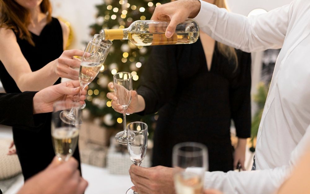 Za doček 2026. godine, hotel Alexander na Kosmaju je pripremio ograničen broj novogodišnjih paketa sa značajnim popustima, namenjenih svima koji žele da praznik dočekaju